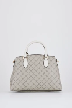 Carry And Wande -Carry And Wande 3207378 2