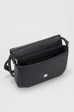 Calvin Klein Must Crossbody Bag -Carry And Wande 3208270 3