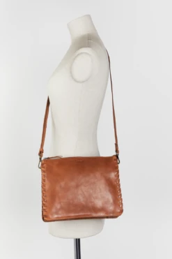 Cora Leather Crossbody Bag 9 Cora Leather Crossbody Bag -Carry And Wande 3208927 4