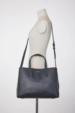 Calvin Klein Must Tote Bag -Carry And Wande 3210189 4