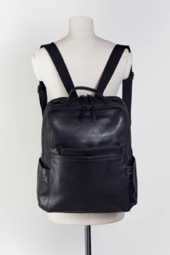 Angus Leather Backpack -Carry And Wande 3210414 4