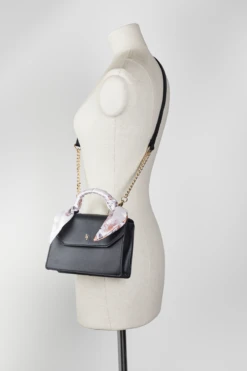 Top Handle Bag -Carry And Wande 3210552 4