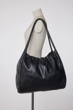 Dylan Leather Tote Bag -Carry And Wande 3210615 4