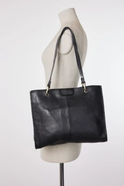 Gwen Leather Tote Bag -Carry And Wande 3210633 4