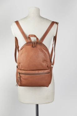 Sloane Leather Backpack -Carry And Wande 3210635 4