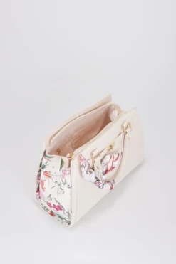 Floral Shopper Bag 8 Floral Shopper Bag -Carry And Wande 3210707 3