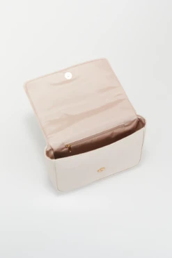 Chain Detail Flapover Bag -Carry And Wande 3211865 3